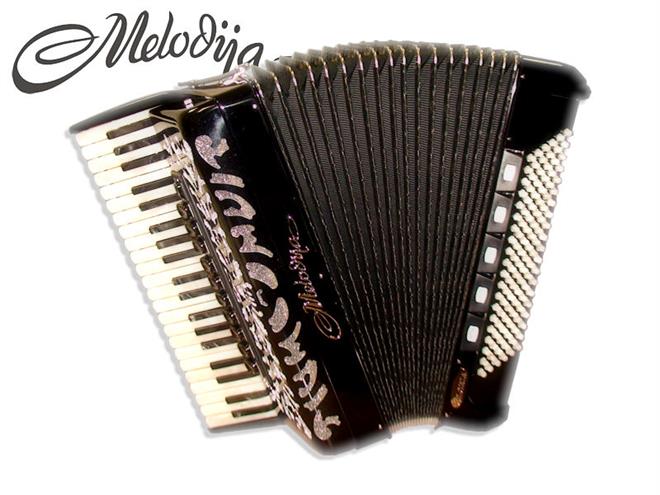Melodija GLORIA 120-basna musette harmonika