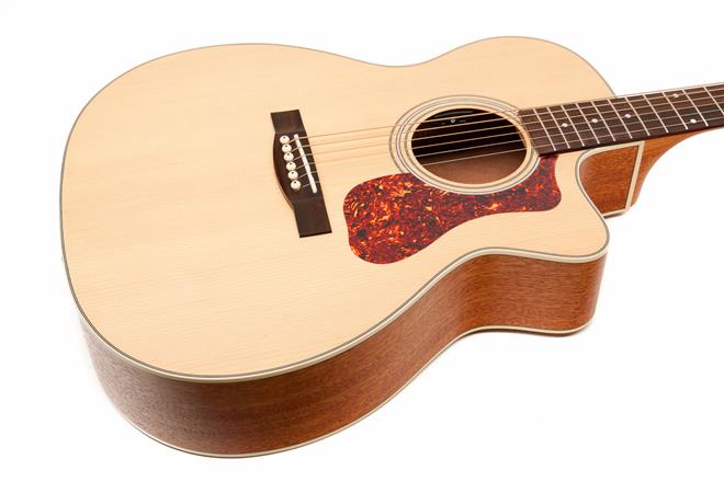 GUILD OM-240CE NAT elektro-akustična kitara