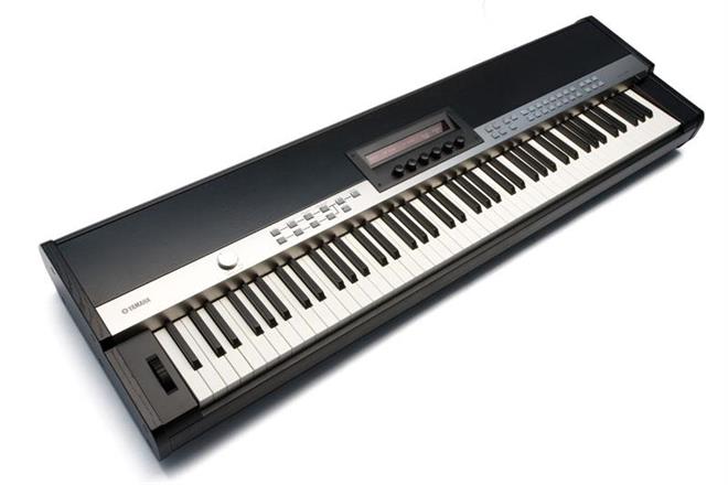 YAMAHA CP1 stage piano 