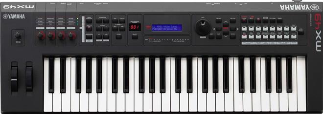 YAMAHA MX49 synthesizer 