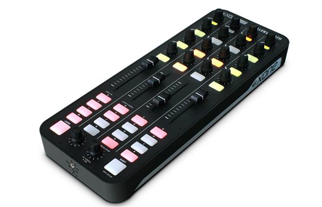 Allen & Heath XONE K2 DJ MIDI kontroler