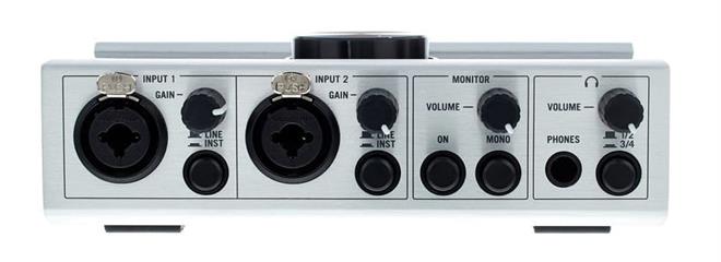 Native Instruments Komplete Audio 6, USB zvočna kartica