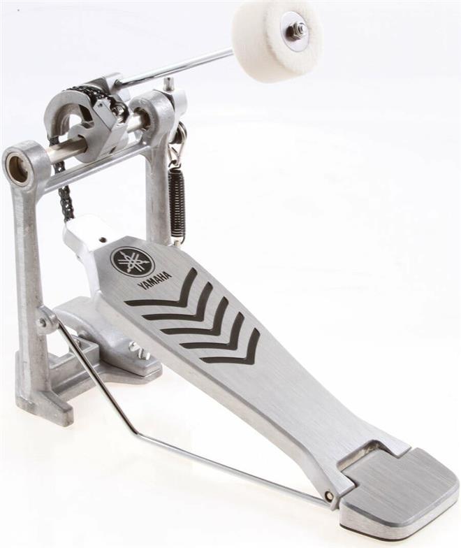 Yamaha FP7210A pedal za bas boben