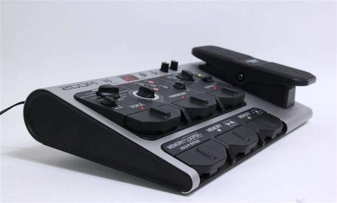Zoom V6 vokalni procesor