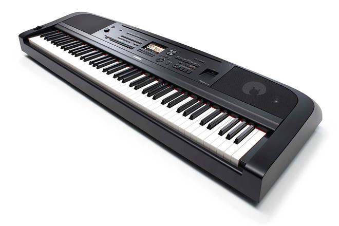 Yamaha DGX-670B klavir s spremljavami