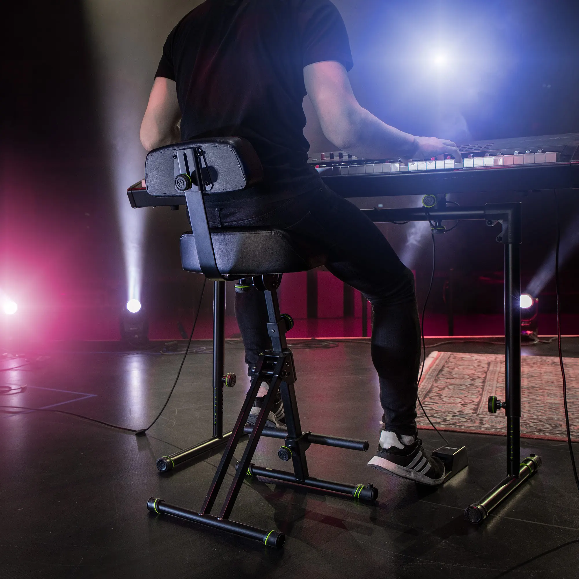 Gravity FM SEAT1 BR stol z naslonjalom