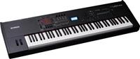 YAMAHA S70 XS synthesizer 