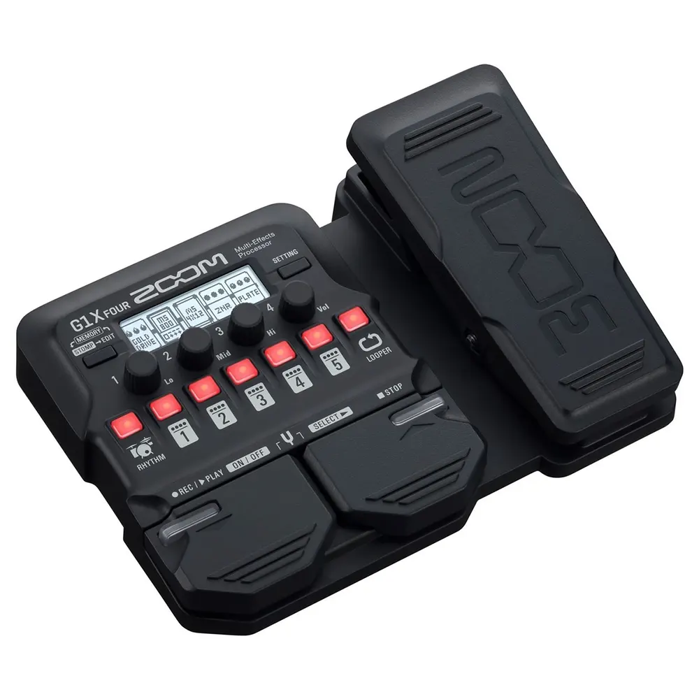 Zoom G1 Four kitarski multi-efekt pedal