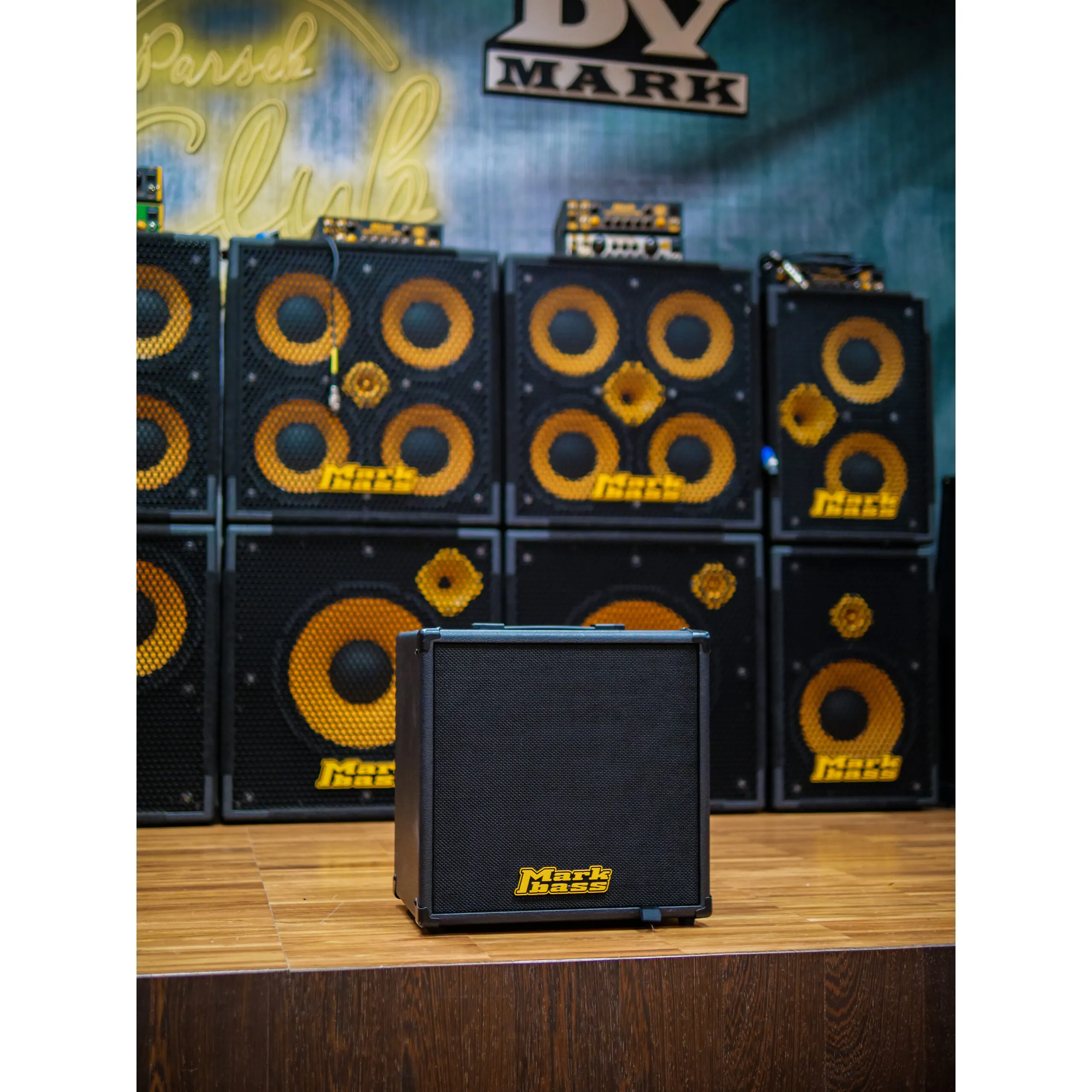 MARKBASS CMB 101 Blackline 40W bas ojačevalec